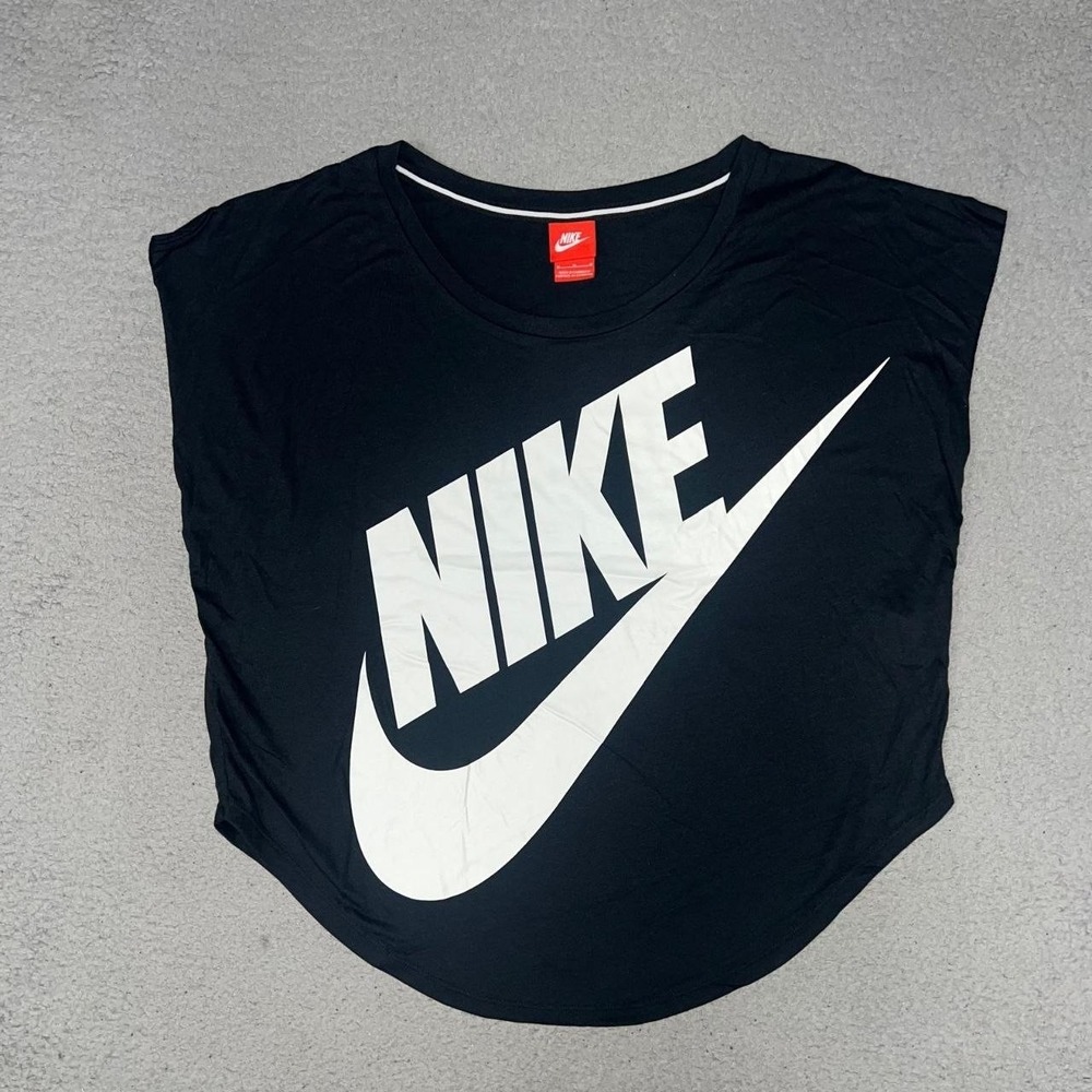 Nike 2014 Tank Top Women's Sz M Black Large Swooshed Crop Curved Hem 545483-010